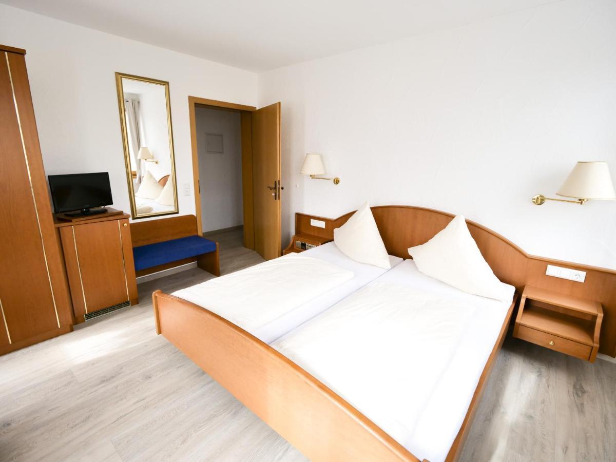Hotel Adler Zimmern ob Rottweil Exterior foto